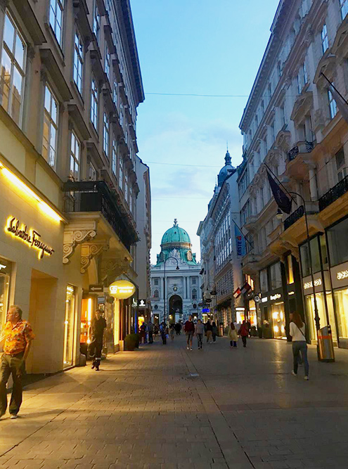 В столице Австрии приятно просто гулять по улочкам и проспектам