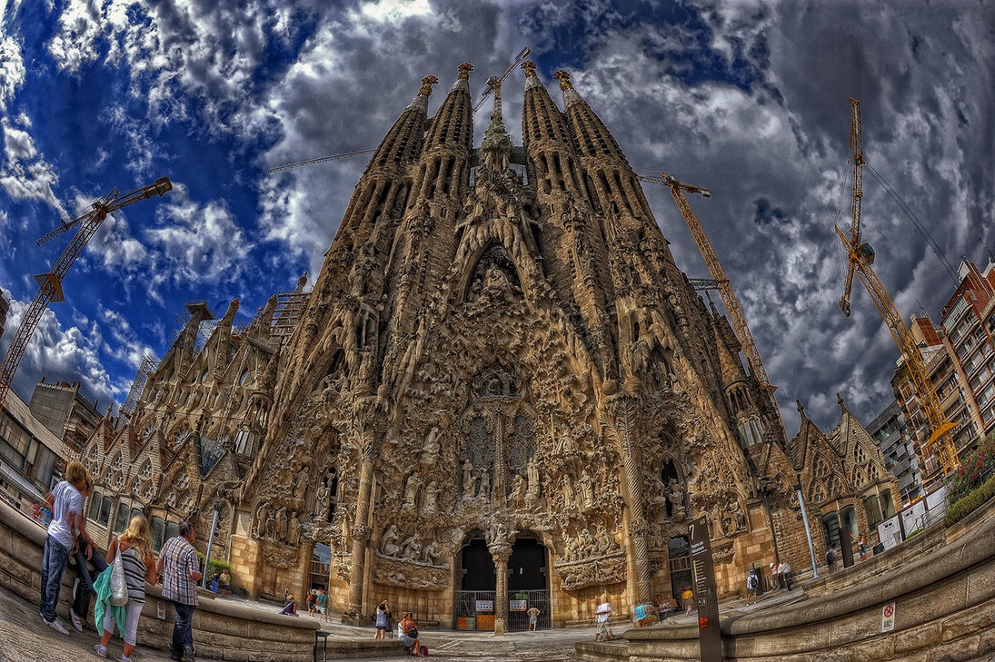 Барселона, Испания - AirPano.ru • 360 Градусов Аэрофотопанорамы • 3D Виртуальные Туры Вокруг Света