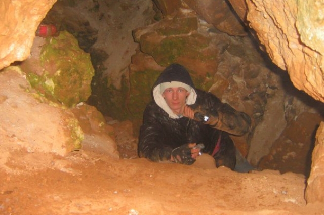 Пещера в Ичалковском бору.