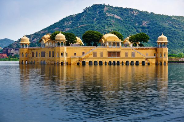 Дворец Джал-Махал в городе Джайпур